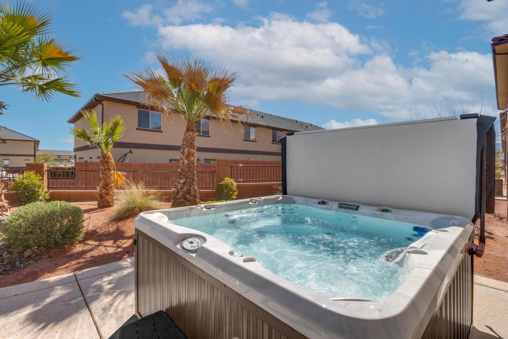 Pv 99 Private Hot Tub, Ping Pong Table, Xbox X Series And Resort Amenities Santa Clara Exterior photo
